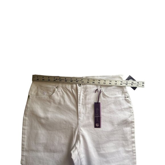 Gloria Vanderbilt, White, Amanda, Classic Fit, Tapered Leg Jeans, Size 12S - Picture 3 of 7